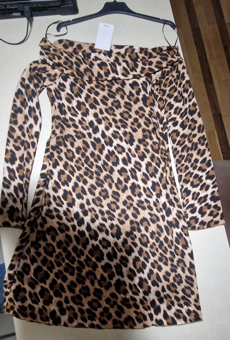 Дамсса рокля на "MANGO"