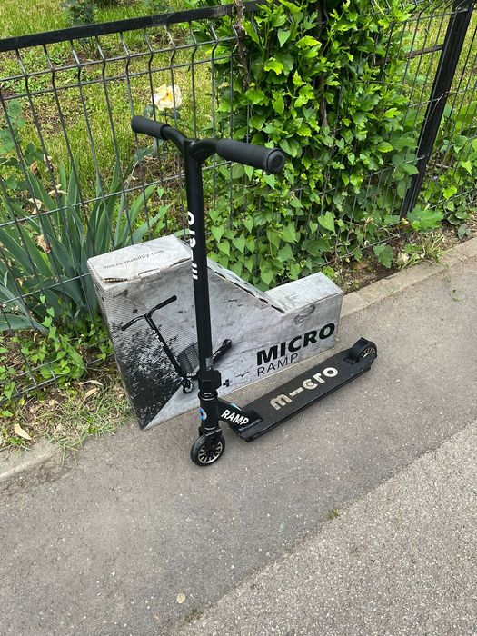 Trotineta Micro neagra