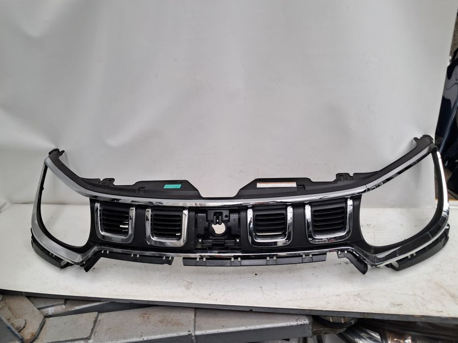 Грил решетка Suzuki Ignis  Feislift