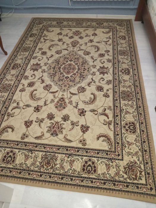 Ковер чистый 2×3  красивый  узор