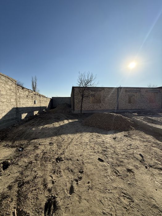 Ховли   сотилади