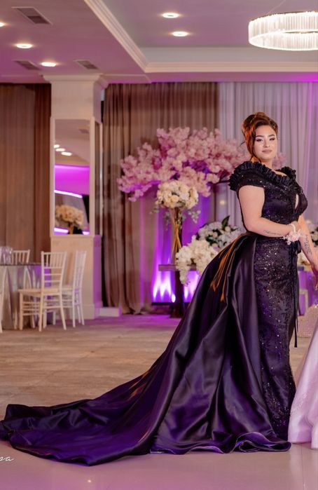 Rochie elegantă neagră cu două trene – unică și spectaculoasă! Nașă