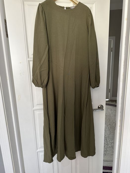 Женская одежда платья