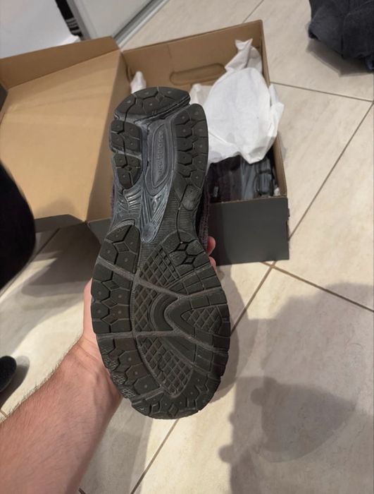 Adidasi New Balance 2002r Grey