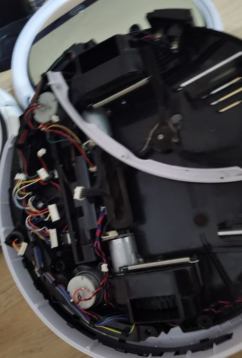 Ремонт прахосмукачка робот. Ilife. Zaco. Medion