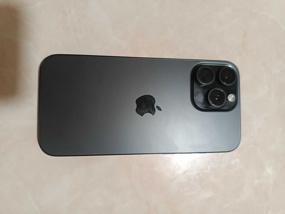 iPhone 16 Pro Max