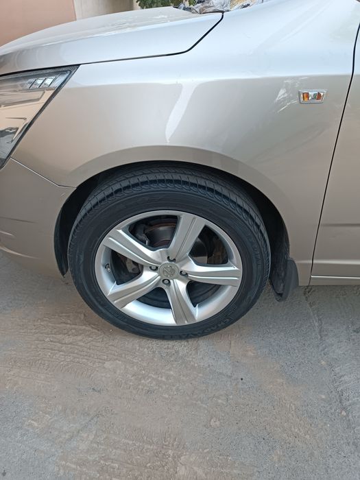 Kobalt Diska Balon Leksus dizayn  215 55 R17 Holati yaxshi