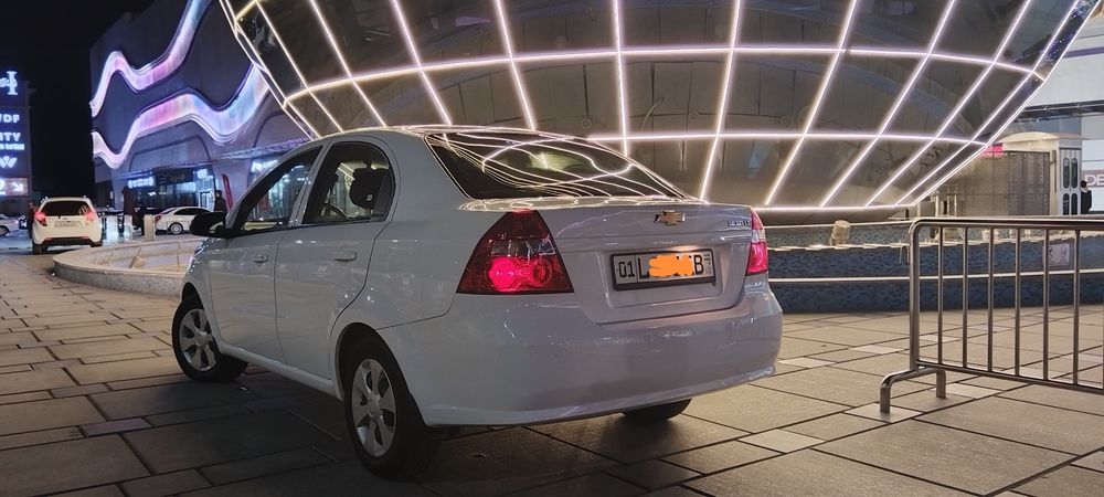 Продается nexia 3,  2 позиция 7300$