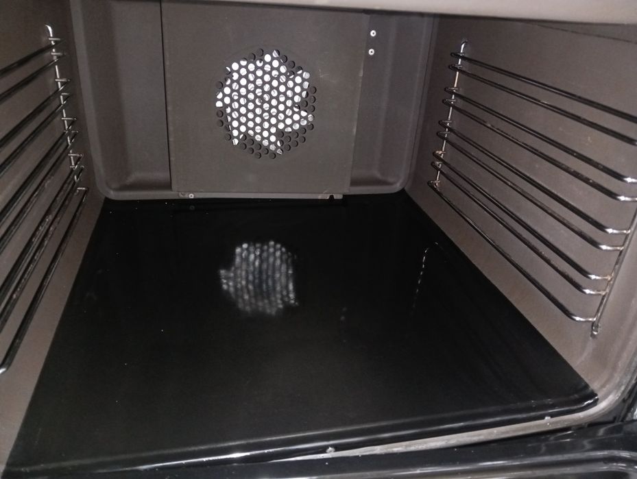 Свободно стояща печка с керамичен плот Voss  2 години Гаранция!