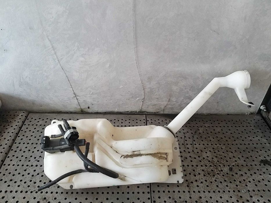 Vas lichid parbriz 2.0 dci nissan qashqai j10 28910jd000
