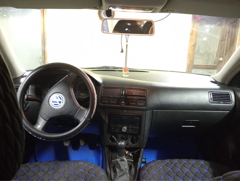 Volkswagen Bora 2001