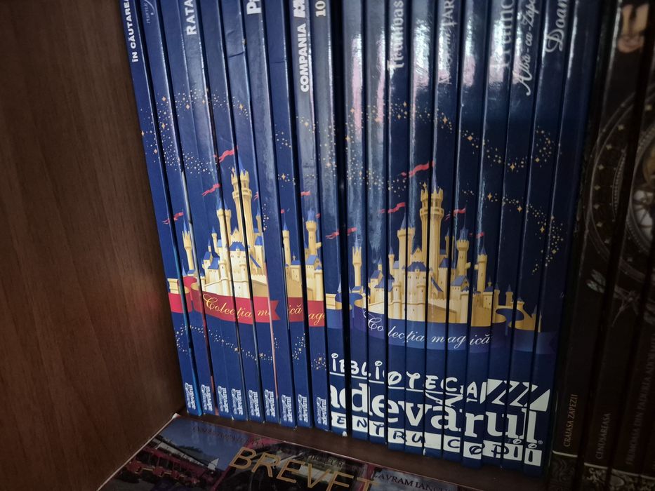 Vind carti colectia Disney Clasic pentru 7 ani