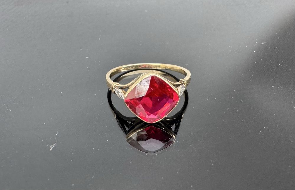 Inel aur rubin diamante