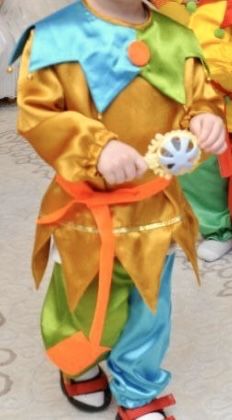 Костюм Петрушки в идеале.