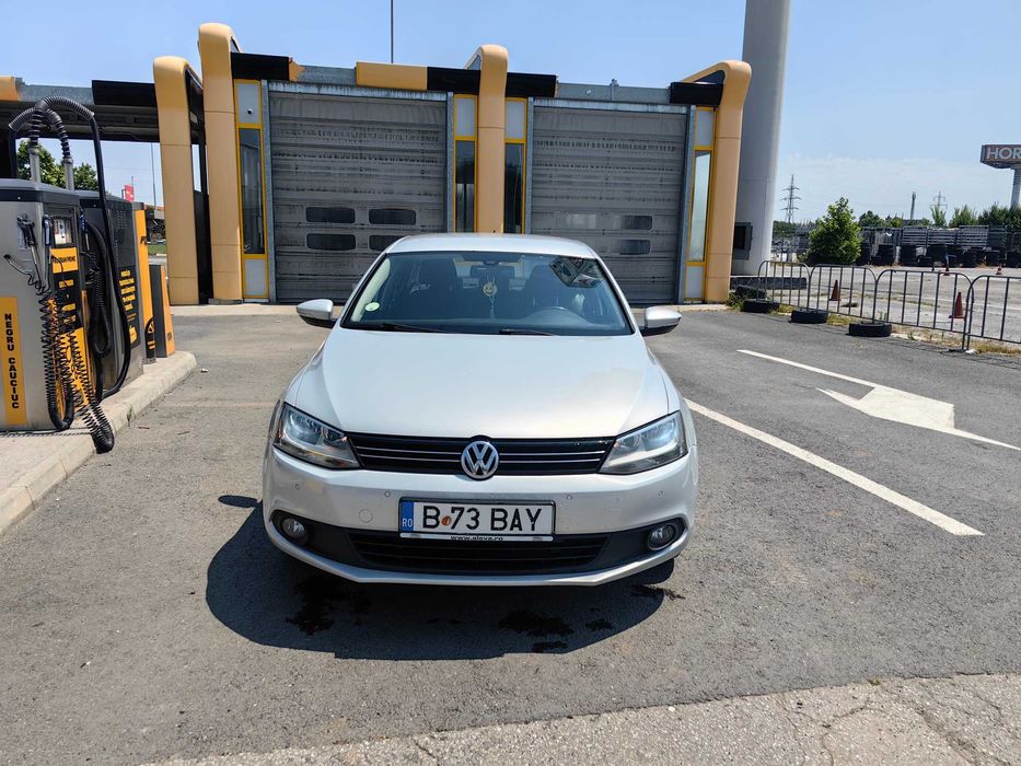 Autoturism vw jetta 1.6 tdi 105cp 2013