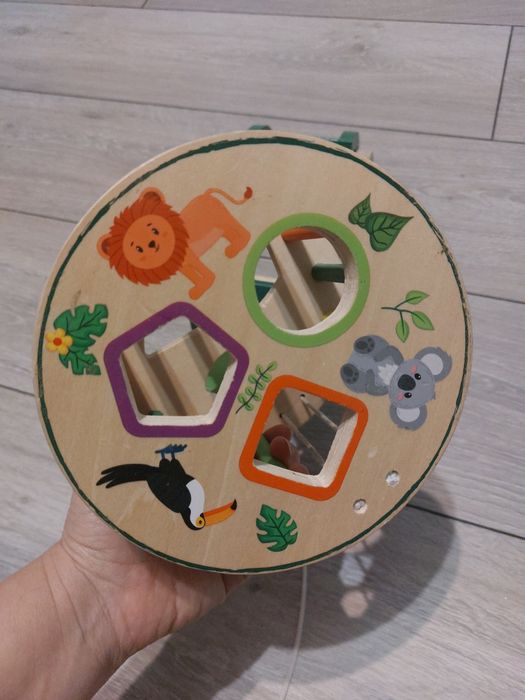 Broscuta de lemn sortator