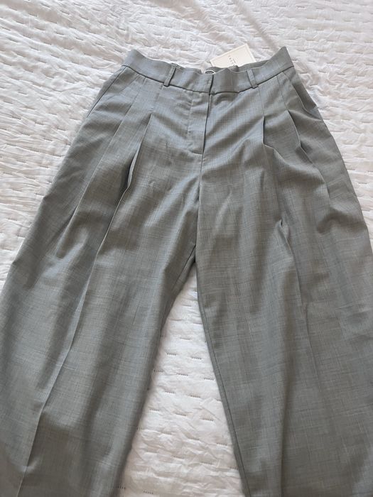 Серые брюки Tassel