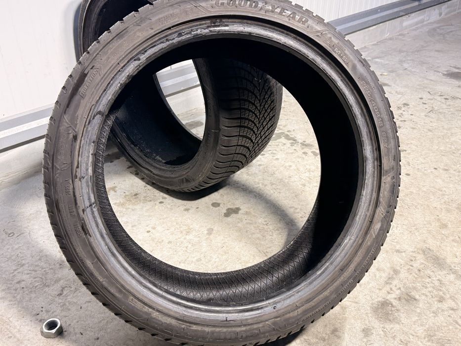 225/40/18 всесезонни гуми GOODYEAR VECTOR 4 seasons