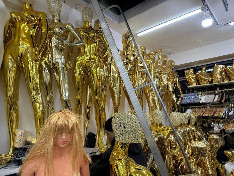 maniken veshalka