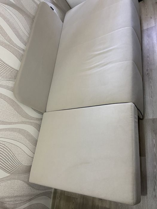 Диван в гостиный компактный