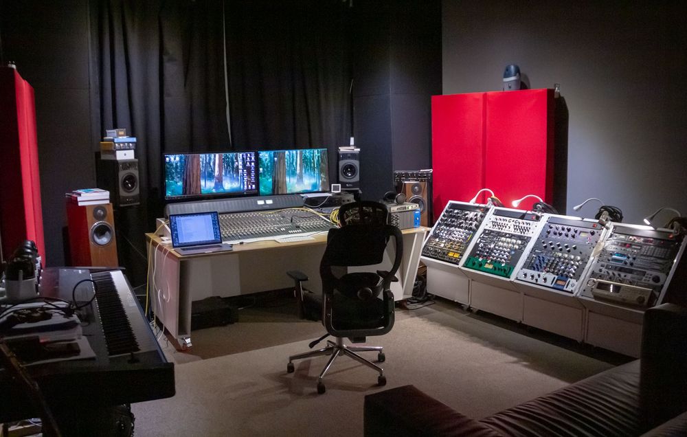 Studio de înregistrări audio & producție muzicală premium în București