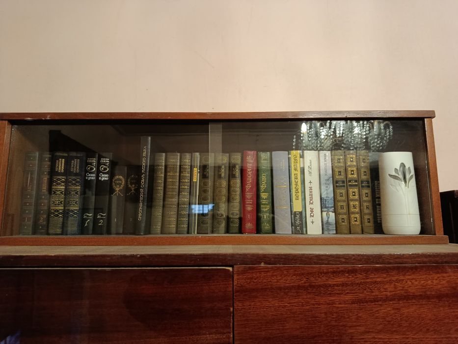 Продаются книги в хорошем состоянии поштучно