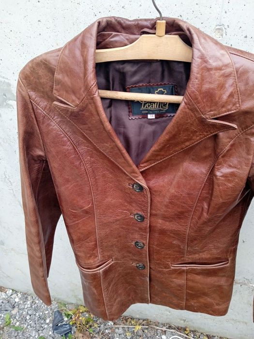 Дамско кожено сако