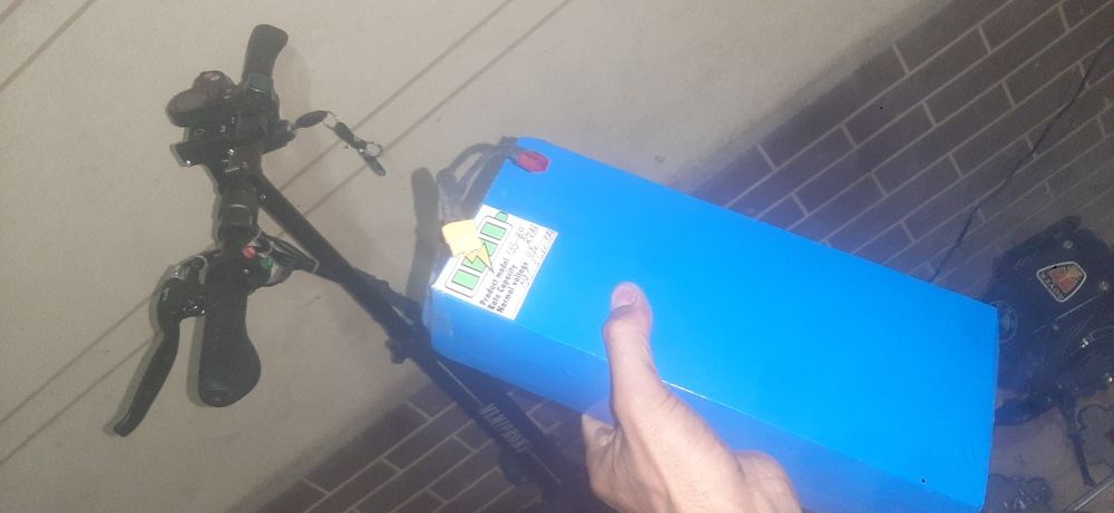 Velasiped Skutr samakatlaga Litiion akumlyator batareyalari 36 48 6