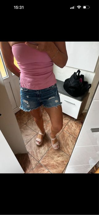 Blugi scurti de vara