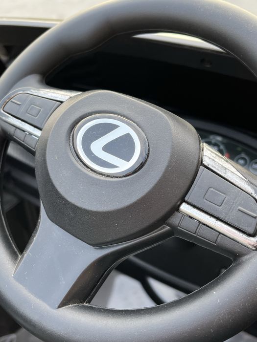 Продам электромобиль в отличном состоянии