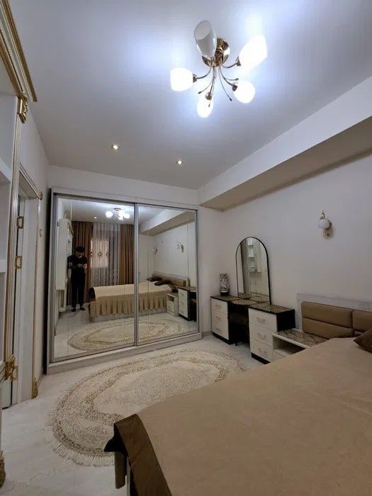 Сдаётся квартира Рынок УНИВЕРСАМ 3-комнат р-н Юнусабад-4