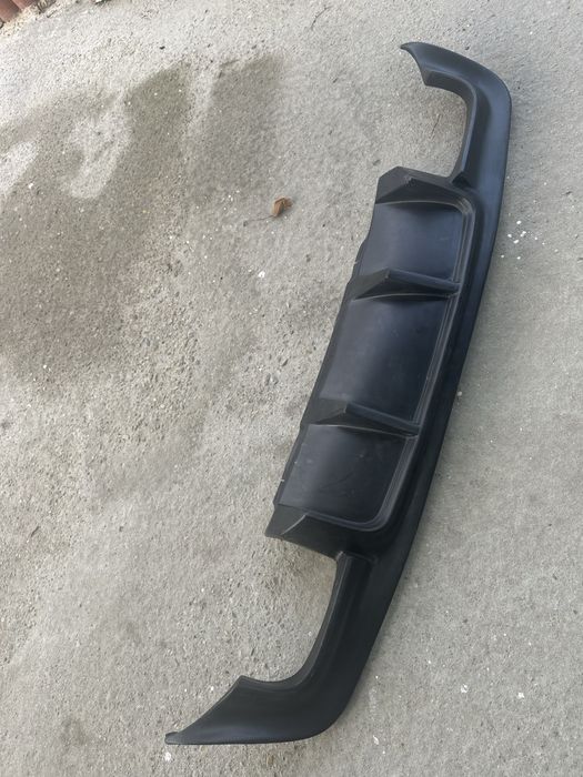 Difuzor Fibra Cleme Evacuare Dubla bara spate cu nervuri BMW E60 E61