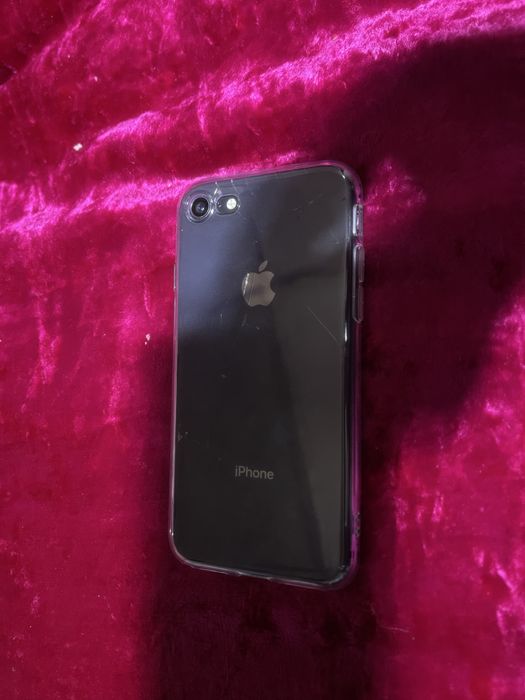 Iphone 8. 64g. Srochno.