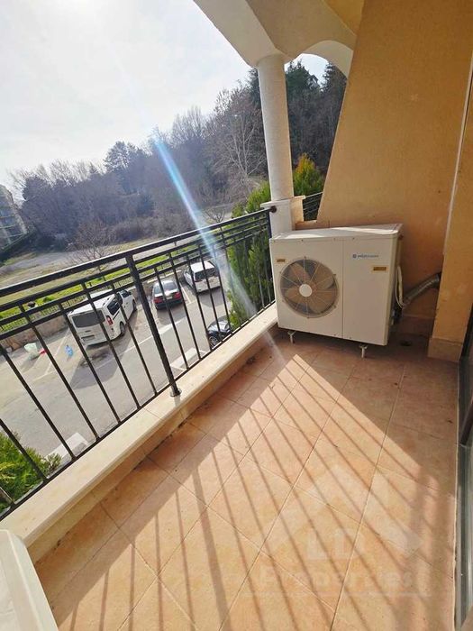 Апартамент с две спални в затворен комплекс в Златни пясъци