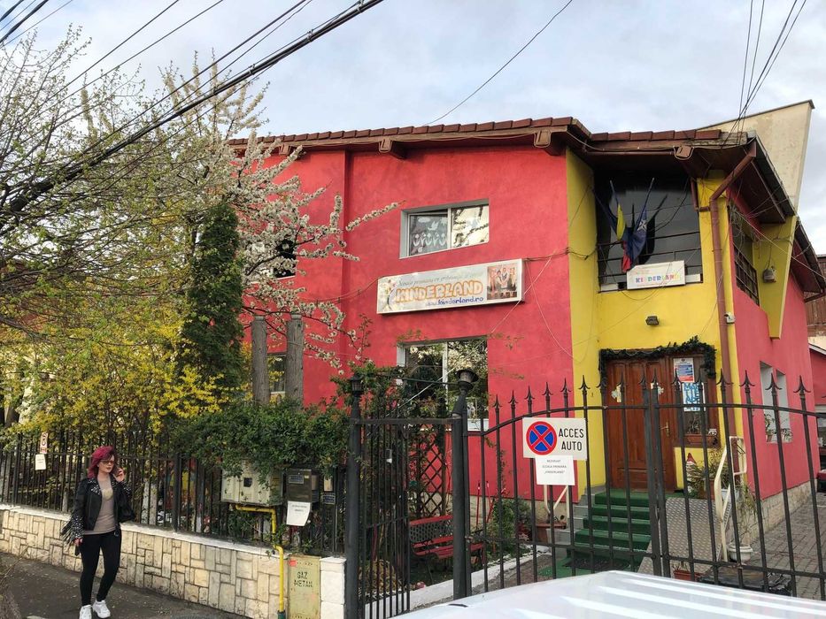 Super afacere , de vânzare - Școala primară cu gradiniță privată