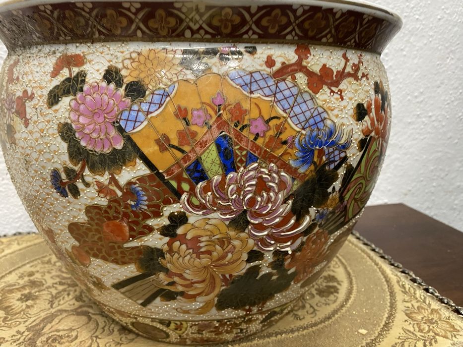 Голяма китайска кашпа от порцелан