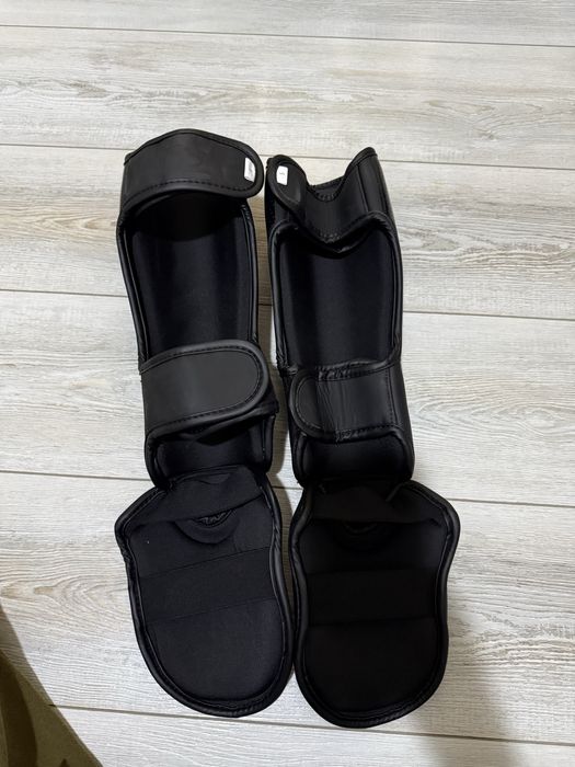 футы веном черные