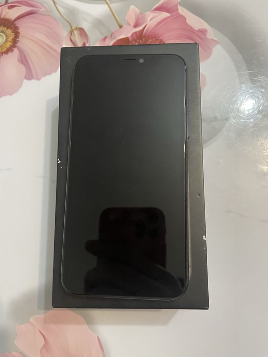 Продам айфон 11 про идеалка