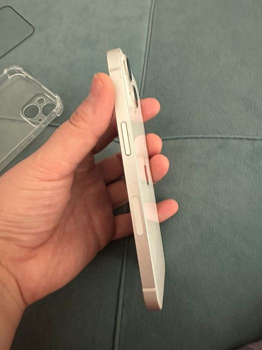 Продам Iphone 13 128ГБ