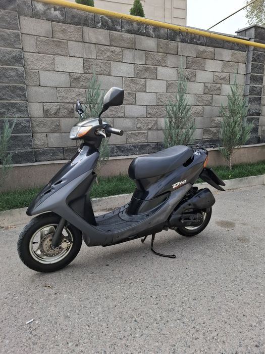 Продам мопед Хонда дио 35.