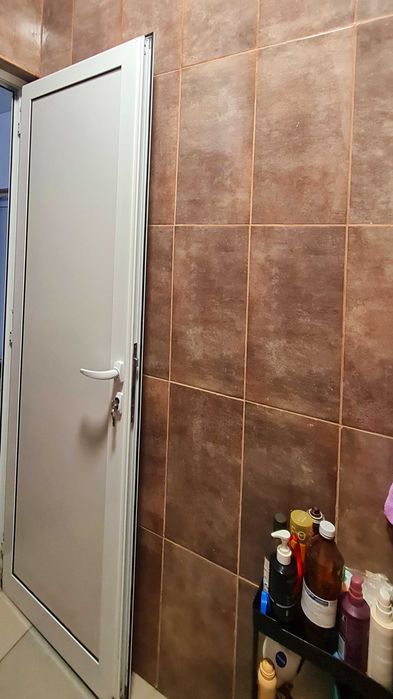 Търговски обект със статут на аптека под наем