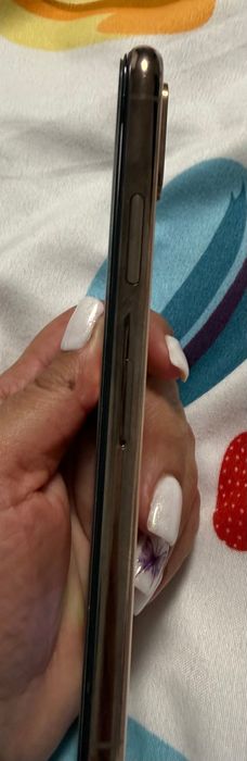 Vând telefon iPhone
