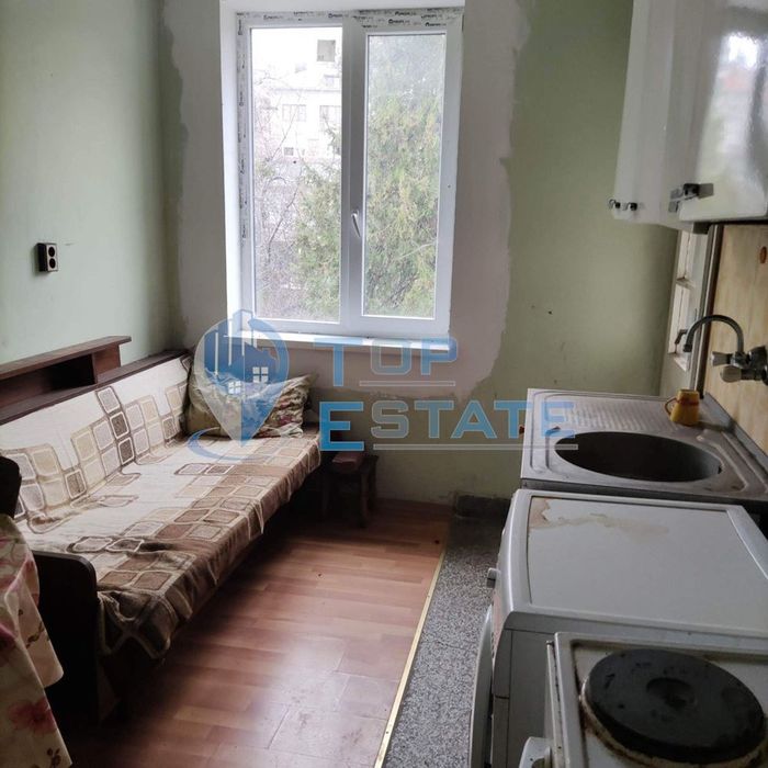 Четиристаен апартамент в идеален център