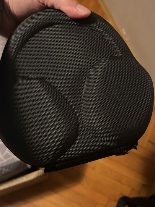 AirPods Max Smart Case