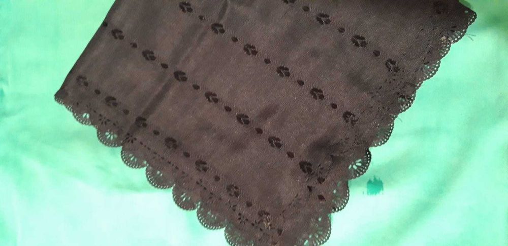 Batic / Esarfa culoare Negru