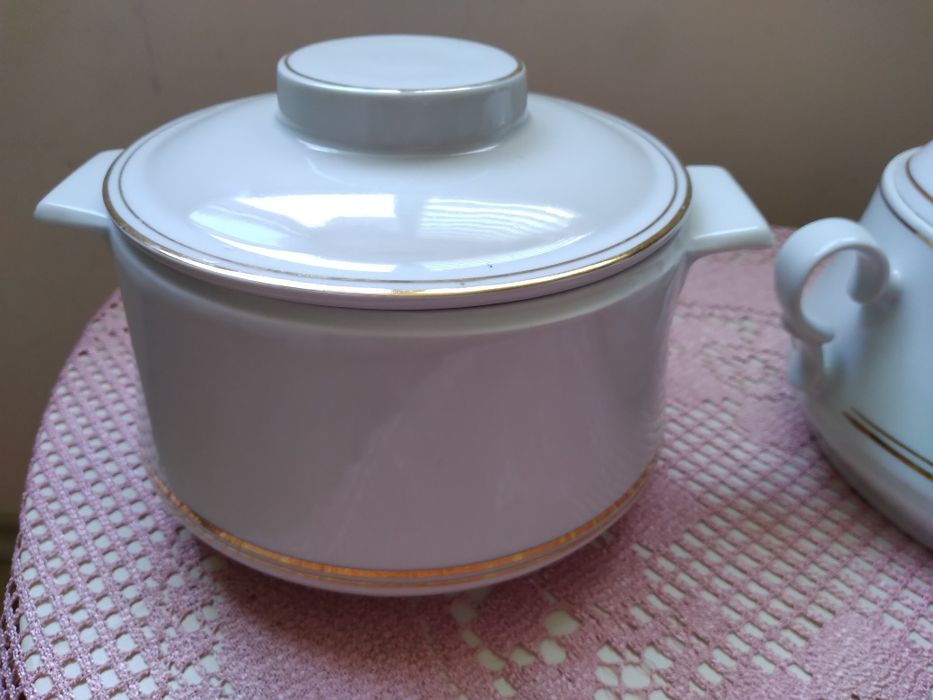 Български порцеланови супници