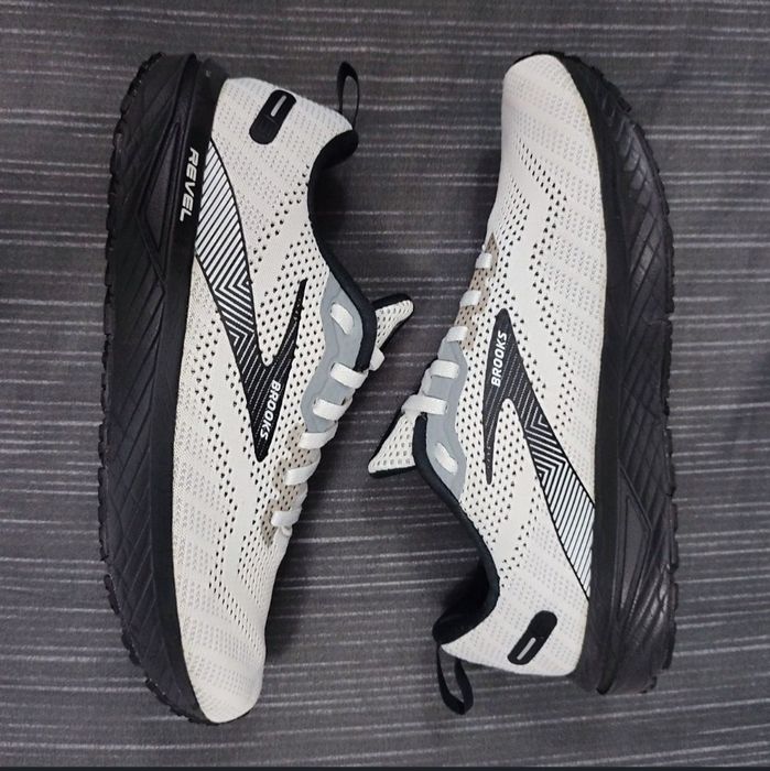 Brooks Nr 40,5 (26 cm)