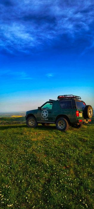 Opel Frontera 2.0, modificată, pregătită de munte