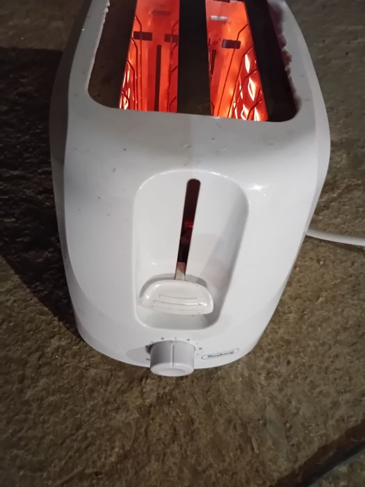 Тостер за две филии