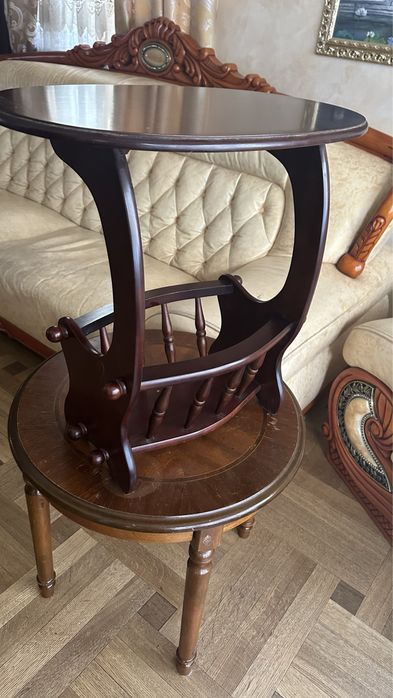 Стол для газет в офис